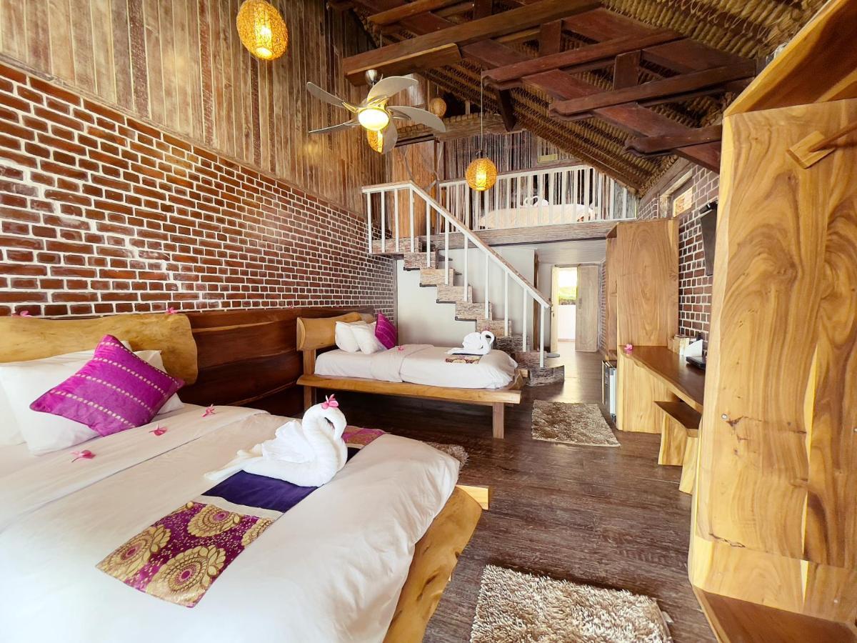 Princess Of Mentigi Bay Teluknarat Exterior foto